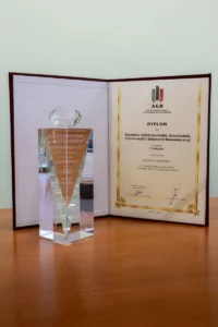 dyplom i statuetka z Gali Diamentów
